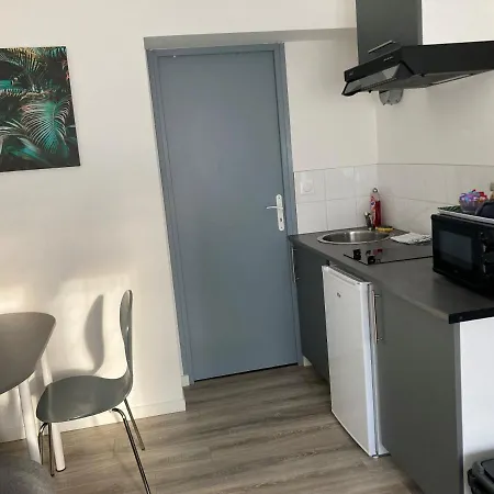 Chez Aurel Apartment *